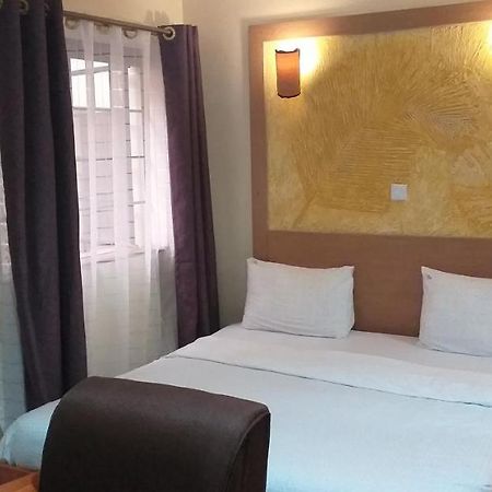 Minimalistic Studio Apartments Nairobi Eksteriør bilde